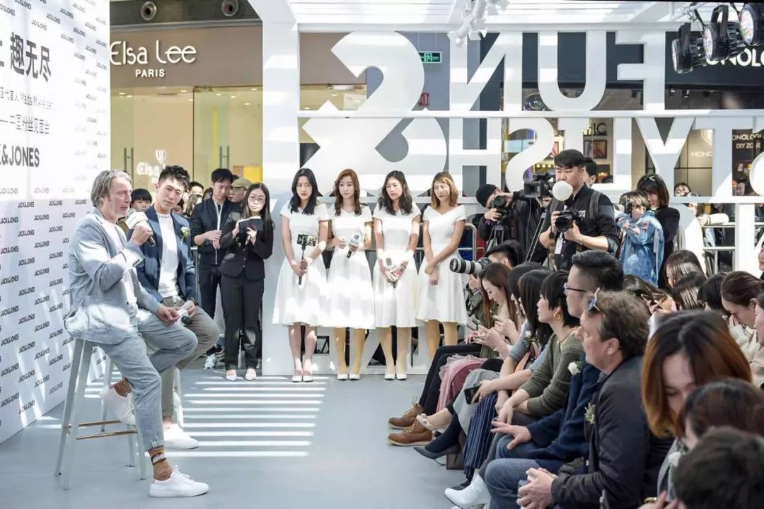 杰克瓊斯換LOGO了! 杰克瓊斯換LOGO了!